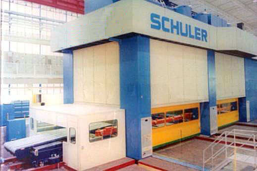 Detail press. Пресс Schuler. Изотермические прессы Schuler.